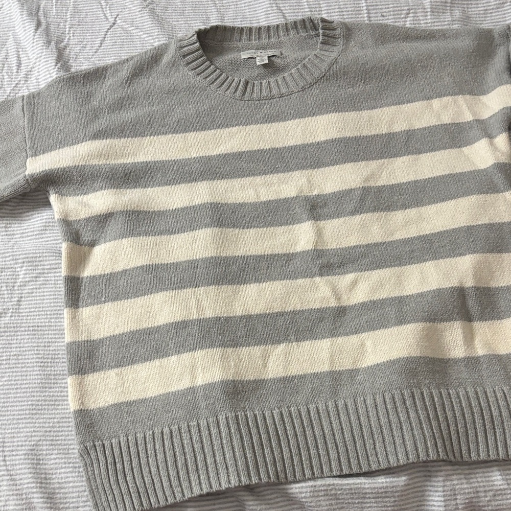 Lucky Brand Striped Crew Neck Sweater in Gray and Cream